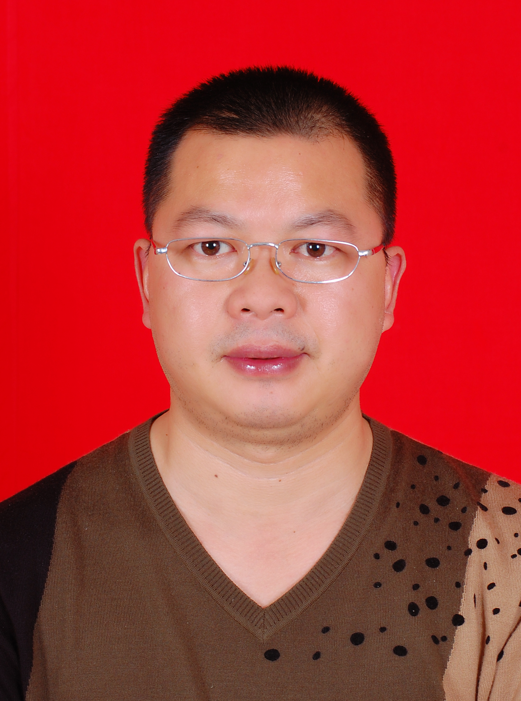 �����Ա���ͼ��鳤����